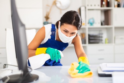 Choosing Between Part-Time and Full-Time Cleaners